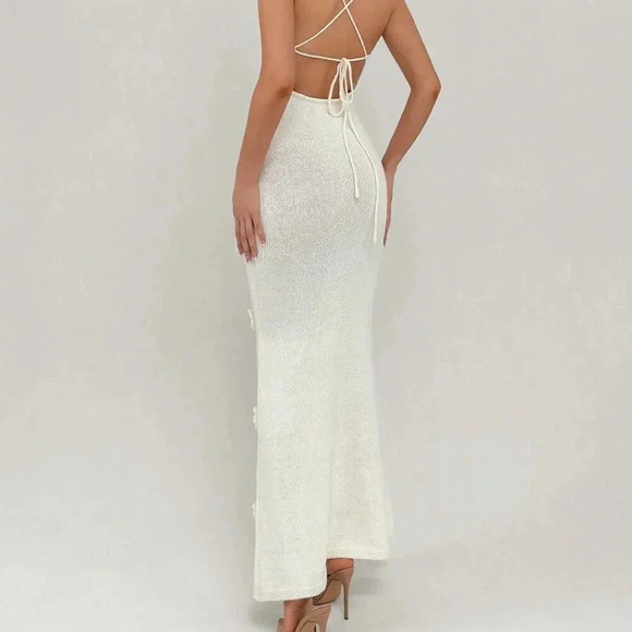 Beige Elegant Women's Backless Knit Dress With Tailored Flowers - Picture 5 of 5